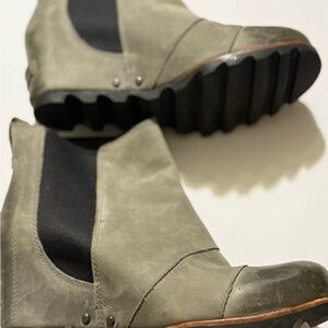 Sorel Lea wedge bootie gray size 8.5